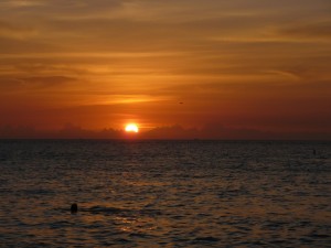 Amanecer En La Playa 